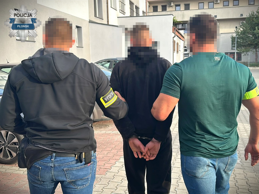 Policyjny pościg za 26-latkiem. Ucieczka przed policjantkami zakończyła się dachowaniem